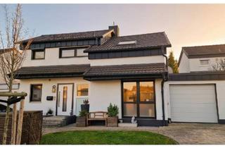 Einfamilienhaus kaufen in 61250 Usingen, Usingen - Provisionsfrei: Gep?egtes Einfamilienhaus mit PV-Anlage + Garage