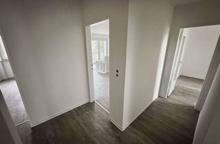 Wohnung mieten in Am Flugfeld, 87600 Oberbeuren, 1. OG / 4,5 Zimmer mit Balkon (frisch saniert)