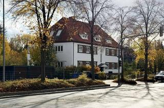 Wohnung mieten in Veerßer Straße 85, 29525 Uelzen, Altbaucharme trifft Neubauqualität – hochwertig sanierte 4-Zi-Wohnung im Hochparterre mit Balkon