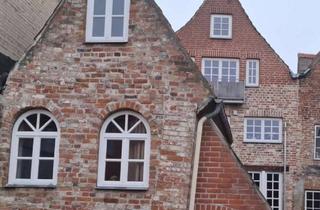 Haus kaufen in 23552 Innenstadt, Historisches Denkmaljuwel- hochwertig saniert in Bestlage mit Kaufpreisfaktor 19