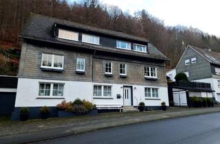 Haus kaufen in Hunaustr. 40, 57392 Schmallenberg, ***Einziehen und Wohlfühlen - Schickes Ein- bis Zweifamilienhaus in Bödefeld***