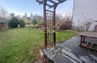 Haus kaufen in 61440 Oberursel, Vorankündigung! Oberursel, stadtnah mit großem Garten, DHH mit Garage