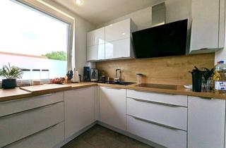 Wohnung kaufen in 24941 Weiche, Sanierung bald fertig - Schöne & moderne Maisonettewohnung in Weiche