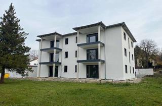 Wohnung mieten in Robert-Steiger-Straße 12e, 86381 Krumbach, Attraktive, ruhige 3-Zimmer Wohnung, überdachter Balkon, Aufzug, in Krumbach (Schwaben), Erstbezug
