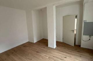 Wohnung mieten in Peter Henlein Straße 78, 90459 Galgenhof, Schöne 2-Zimmer Wohnung - neu renoviert!