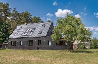 Haus kaufen in 16247 Friedrichswalde, Kernsanierter Vierseitenhof in Alleinlage