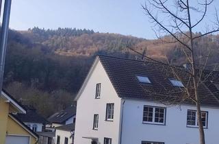 Wohnung mieten in Hauptstraße 160, 56626 Andernach, 4-Zimmer Dachgeschosswohnung in Andernach mit Garage