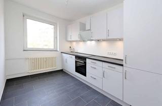 Wohnung mieten in Slevogtstraße 2-4, 24539 Neumünster, Helle, komplett modernisierte 4-Zimmer Dachgeschosswohnung mit Balkon in Brachenfeld-Ruthenberg