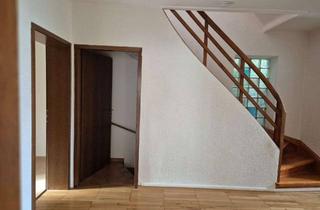 Haus mieten in Georgehäuser Straße 19, 64354 Reinheim, Einfamilienhaus mit 6 Zimmern in Reinheim