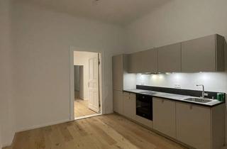 Wohnung mieten in Bellermannstraße 10, 13357 Wedding, Modernsiert - 4 Zimmer mit Einbauküche und Wannenbad