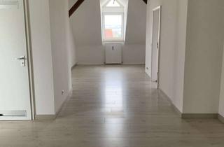 Wohnung mieten in Annagasse, 93049 Großprüfening-Dechbetten-Königswiesen, Helle 3-Zimmer Dachgeschosswohnung in Regensburg-Großprüfening