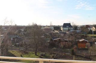 Wohnung mieten in Theodor-Neubauer-Straße 59, 06130 Damaschkestraße, Helle 4-Raum-Wohnung mit Südbalkon und Blick ins Grüne – Wohnen mit Gartenflair / Bezug 01.04.2026