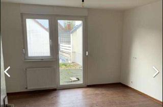 Wohnung mieten in Marktstrasse 11, 59555 Lippstadt, Neuwertige Wohnung mit drei Zimmern sowie Balkon und Einbauküche in Lippstadt