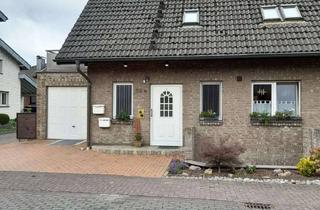 Doppelhaushälfte kaufen in 46519 Alpen, Doppelhaushälfte mit zwei Wohnparteien in guter Wohnlage