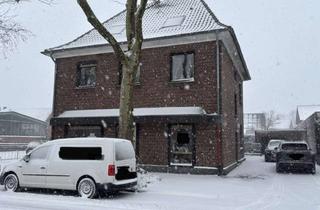 Haus kaufen in 46348 Raesfeld, Freistehendes Zweifamilienhaus mit vielfältigen Nutzungsmöglichkeiten im Ortskern von Raesfeld