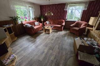 Haus kaufen in 09117 Reichenbrand, Sanierungsbedürftiges EFH mit 212qm auf 1.770qm Grundstück mit Pool & Doppelgarage + Gartenhaus