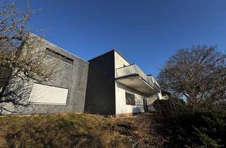 Haus kaufen in Haarstraße 12, 35745 Herborn, PLATZ & PANORAMA: Freistehendes EFH mit 215m² Wohnfläche + 948m² Südgarten in Traumlage