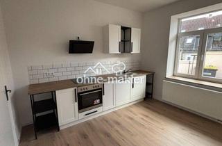 Wohnung mieten in Rathausmarkt 1A, 24837 Schleswig, Im Herzen der Altstadt: 4 Zi Wohnung + Balkon mit eigenem Eingang WG geeignet saniert