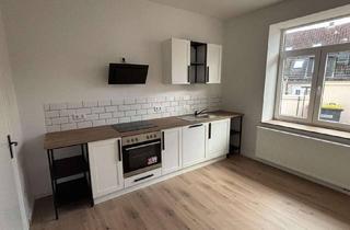 Wohnung mieten in Rathausmarkt 1a, 24837 Schleswig, Im Herzen der Altstadt: 4 Zi Wohnung + Balkon mit eigenem Eingang WG geeignet saniert