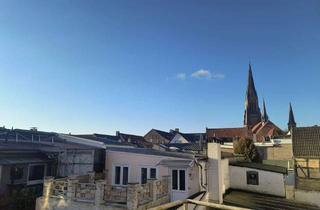 Wohnung mieten in Rathausmarkt 1a, 24837 Schleswig, Im Herzen der Altstadt: 4 Zi Wohnung + Balkon mit eigenem Eingang WG geeignet saniert