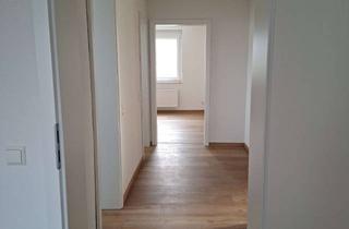 Wohnung mieten in Nelkenweg, 76356 Weingarten, Erstbezug nach Sanierung: Charmante 3,5 Zi. Wohnung mit großer Terrasse in Weingarten (Baden)