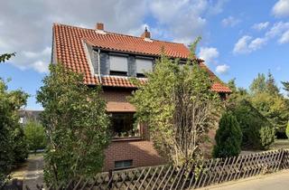 Einfamilienhaus kaufen in 38690 Vienenburg, Einfamilienhaus mit großem Grundstück und zwei Garagen in Goslar-Vienenburg