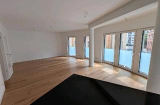 Wohnung kaufen in 06108 Halle, Halle (Saale) - Exklusive 4-zimmer-Wohnung in Stadtzentrum mit der Einbauküche