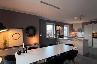 Haus kaufen in 38442 Wolfsburg, Wolfsburg - Haushälfte mit 155 m2, 5 Zimmer, Garten, Carport, Photovoltaik