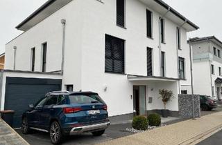 Doppelhaushälfte kaufen in 34123 Kassel, Kassel - Doppelhaushälfte + zwei vermietete WE im Neubaugebiet (2019)