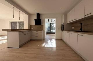 Wohnung kaufen in 30851 Langenhagen, Langenhagen: Grandiose & neu sanierte 4 Z-Whg im Zweifamilienhaus, EG mit Garten & Garage, Top Lage!