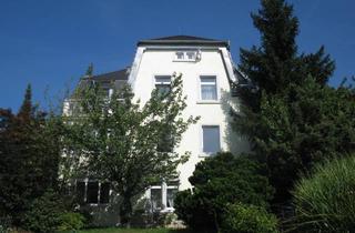 Wohnung mieten in 76532 Weststadt, Helle 2-Zimmer- Altbauwohnung im 2. OG in Baden-Baden mit Panoramablick.