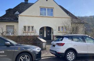 Wohnung mieten in Graf-Siegfried-Straße 112, 54439 Saarburg, Helle 2-Zimmer-Wohnung in Saarburg mit Terrasse, Garten & kostenlosem Parkplatz