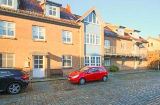 Wohnung mieten in Hesterberg 31, 24837 Schleswig, Frisch renoviert: 2-Zimmer, EBK, Balkon, Garage - Ruhig nahe Schloß & Schützenkoppel