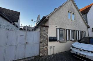 Wohnung mieten in Obere Klinggasse 14, 67595 Bechtheim, 4-Zimmer Wohnung in Bechtheim mit EBK und Innenhof