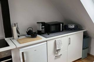 Wohnung mieten in Archivstraße 18, 14195 Dahlem, Charmante 2-Zimmer Dachgeschosswohnung in Berlin-Dahlem (Zehlendorf)