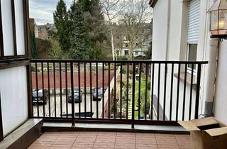 Wohnung mieten in Schwogenstraße 11, 41063 Eicken, Große 4 Zimmer Altbau-Wohnung mit neuem Bad und Dachterrasse in Eicken