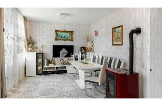 Einfamilienhaus kaufen in 37170 Uslar, Vielseitig nutzbar & sofort verfügbar: Einfamilienhaus mit ELW und schönem Grundstück