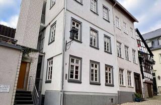 Haus kaufen in 65549 Limburg, 2 Parteien-Altstadthaus mit Garten und gehobener Innenausstattung