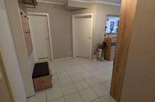 Wohnung kaufen in 91126 Wolkersdorf, Schöne, lichtdurchflutete 4-Zimmerwohnung mit Balkon und Tiefgaragenstellplatz in Wolkersdorf