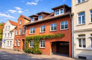 Wohnung kaufen in Salzbrücker Straße 13, 21335 Lüneburg, 2-Zimmer Stadtwohnung im 1.Obergeschoss mit Garten