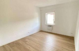 Wohnung mieten in Schöllbronner Straße 34, 76275 Ettlingen, Zentral & Grüne Aussicht: Kernsanierte 3-Zimmer-Wohnung mit Einbauküche & Garten