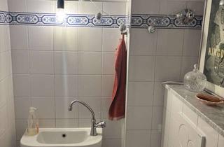 Wohnung mieten in 20357 Sternschanze, Charmante 1,5-Zimmer-Altbauwohnung mit Blick auf die Pianofabrik