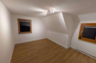 Wohnung mieten in 75382 Althengstett, Helle 4-Zimmer-Wohnung mit Balkon im 2. OG in Neuhengstett