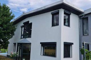 Villa kaufen in 77971 Kippenheim, Villa mit Pool plus Showroom und komplett erneuerte Werkstatt