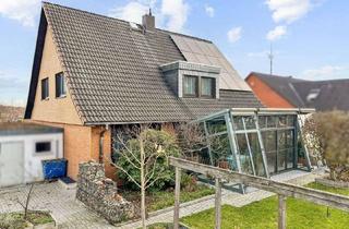 Haus kaufen in 38162 Cremlingen, Ein-Zweifamilienhaus mit ca. 196 m² Wohnfläche in Weddel - Cremlingen