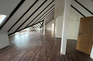 Wohnung mieten in Aktienstr. 30, 45473 Mülheim, *Über den Dächern von Eppinghofen* 4-Zimmer DG-Wohnung in zentraler Lage*