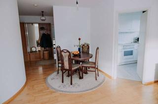 Wohnung kaufen in 79312 Emmendingen, Großzügige Zweizimmerwohnung mit Blick ins Grüne