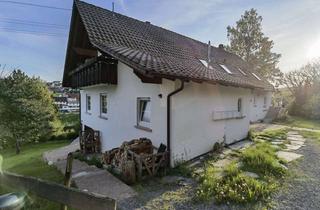 Wohnung mieten in Beihinger Straße 55/2, 72221 Haiterbach, Idyllische 2-Etagen-2,5-Zi-whg mit Balkon und Kaminofen in Halbhöhenlage für Singles o. Pärchen