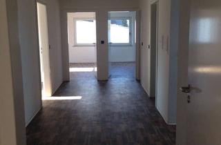 Wohnung mieten in Dornbergerstr. 270, 33619 Hoberge-Uerentrup, Gemütliche 3-Zimmer-Wohnung mit EBK - WG geeignet