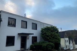 Einfamilienhaus kaufen in 56745 Rieden, Großes Einfamilienhaus in naturnaher Lage